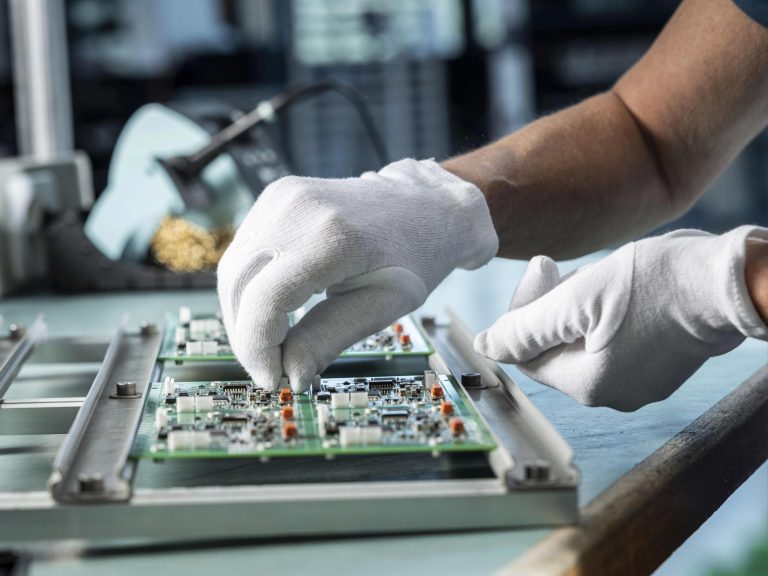 Through-hole technology at Zizers location